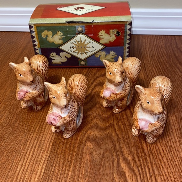 Set of 4 Vintage Ceramic Squirrel Napkin Rings Holders. Autumn, Fall, Thanksgivi - Picture 2 of 3